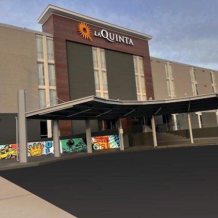 La Quinta Inn & Suites By Wyndham Tulsa Downtown - Route 66 Екстер'єр фото