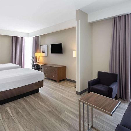 La Quinta Inn & Suites By Wyndham Tulsa Downtown - Route 66 Екстер'єр фото