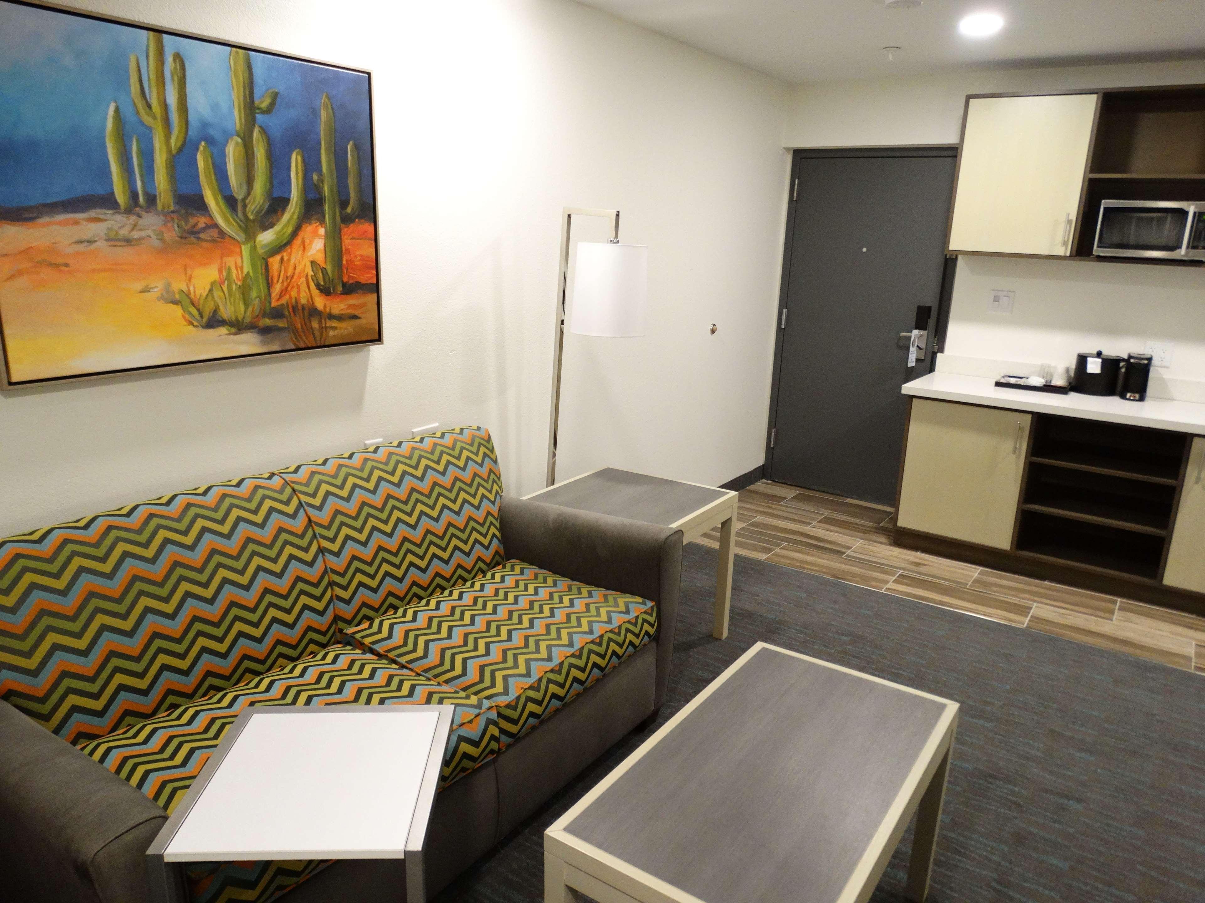 La Quinta Inn & Suites By Wyndham Tulsa Downtown - Route 66 Екстер'єр фото