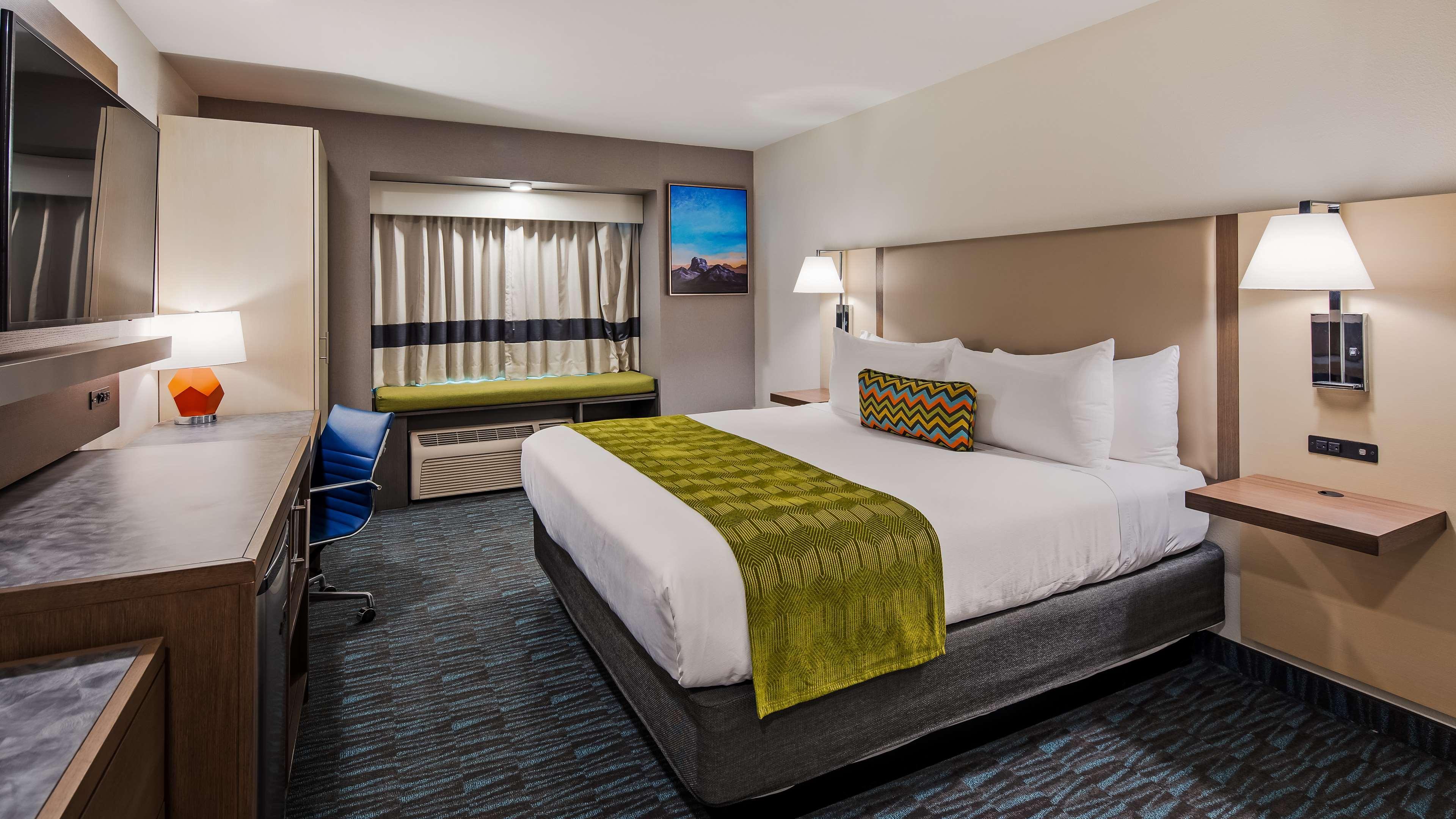 La Quinta Inn & Suites By Wyndham Tulsa Downtown - Route 66 Екстер'єр фото