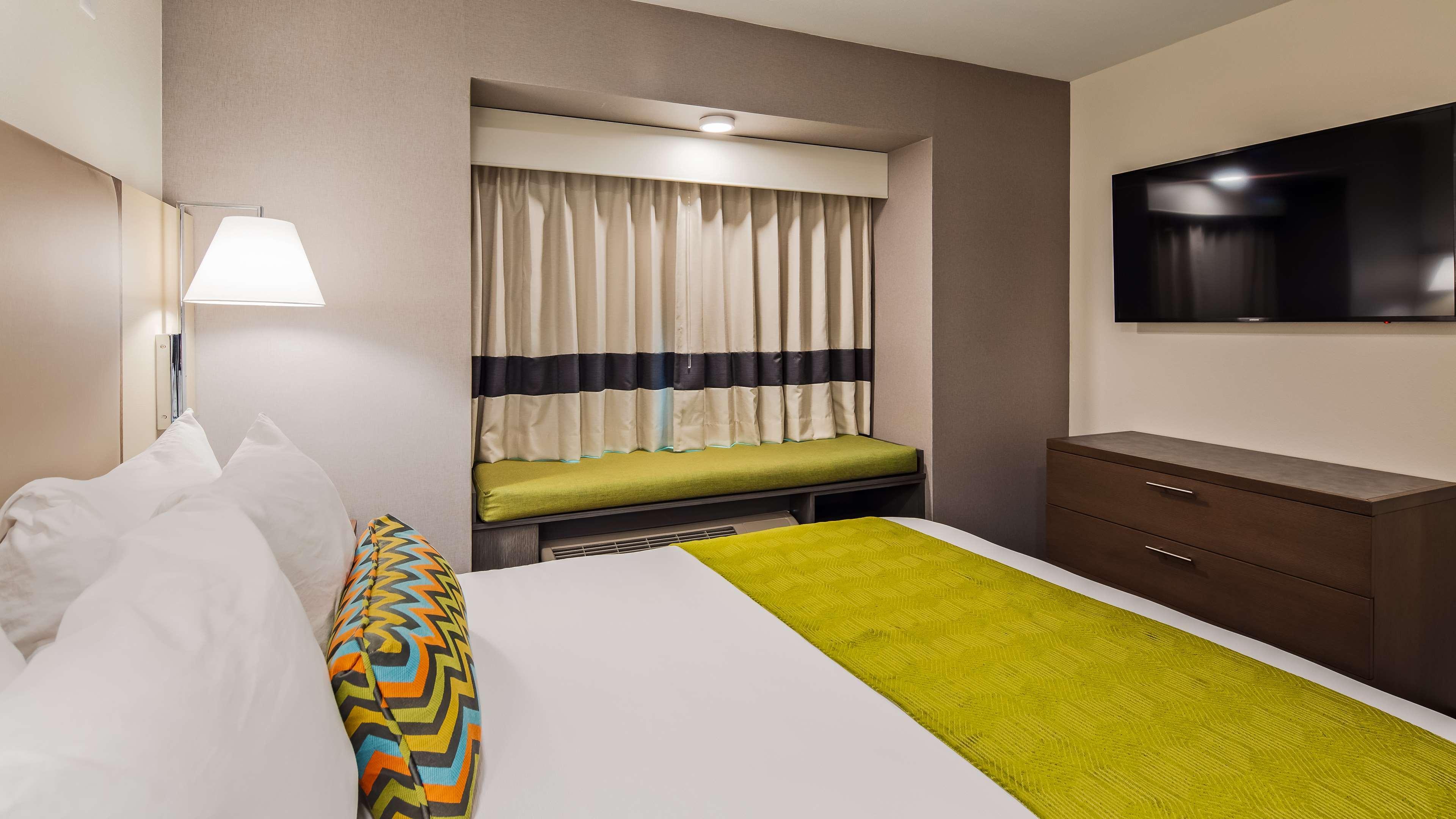 La Quinta Inn & Suites By Wyndham Tulsa Downtown - Route 66 Екстер'єр фото